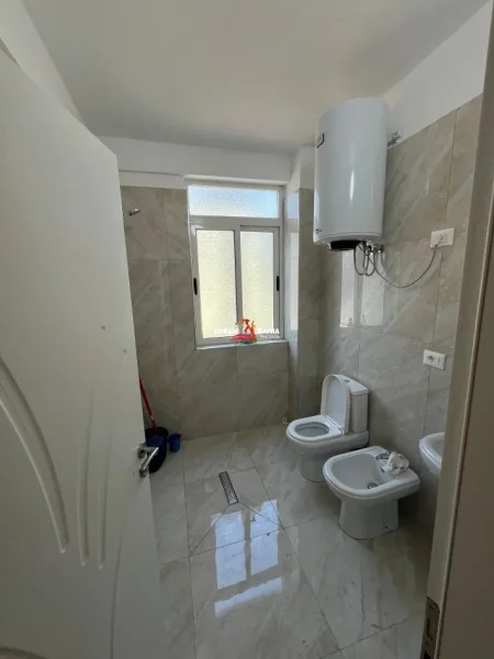 Tirane, shitet apartament 2+1 , 100 m² 160.000 €