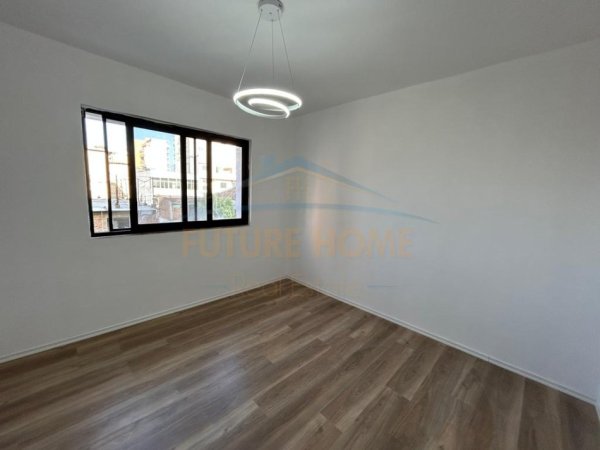 Durres, shitet apartament 2+1 Kati 2, 61 m² 81.000 € (Lagjia 5, Prane Stadiumit)