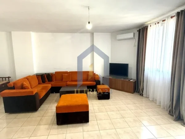 Tirane, jepet me qera apartament 1+1+Ballkon Kati 9, 71 m² 400 € 
