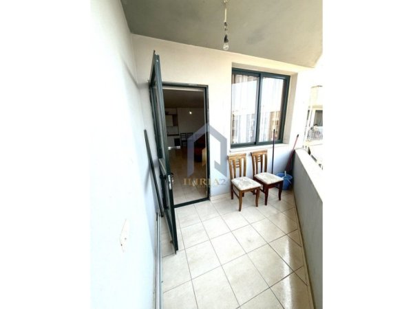 Tirane, jepet me qera apartament 1+1+Ballkon Kati 9, 71 m² 400 € 