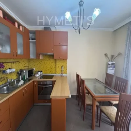 Tirane, jepet me qera apartament 3+1 Kati 2, 125 m² 800 € (Rruga Mihal Duri 73, Njësia Bashkiake 10 1001)