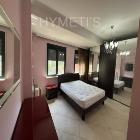 Tirane, jepet me qera apartament 3+1 Kati 2, 125 m² 800 € (Rruga Mihal Duri 73, Njësia Bashkiake 10 1001)