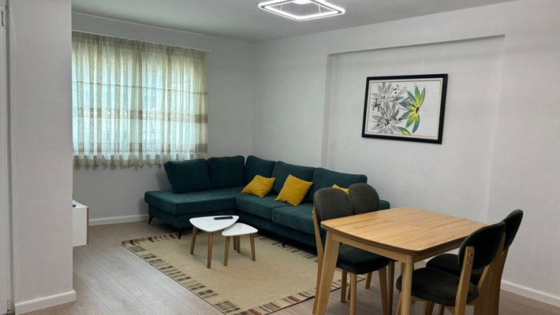 Tirane, jepet me qera 1+1+Ballkon , 65 m² 470 € (Rruga 5 Maji)