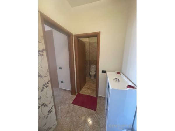 Tirane, jepet me qera apartament 1+1 Kati 4, 72 m² 750 € (Rruga Hoxha Tasim)
