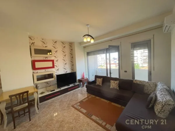 Tirane, jepet me qera apartament 1+1 Kati 4, 72 m² 750 € (Rruga Hoxha Tasim)