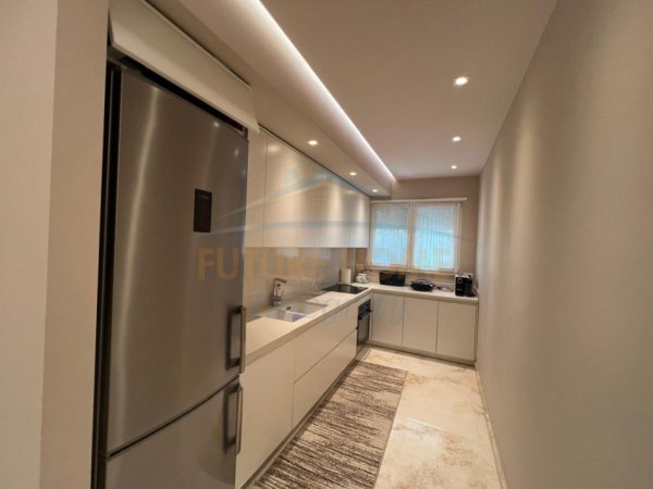 Gjiri Lalezit | Hamallaj, shitet Vile 2 Katshe Kati 0, 280 m² 870.000 € (Gjiri i Lalzit, Kompleksi Lura 3)