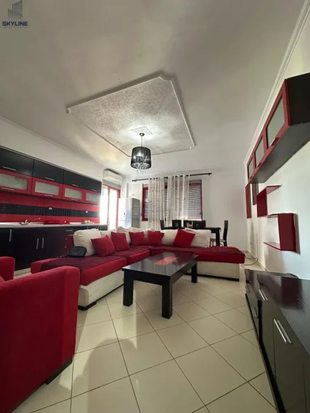 Tirane, jepet me qera apartament 2+1 Kati 7, 95 m² 450 €