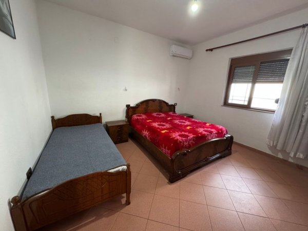 Durres, jepet me qera apartament 1+1+Ballkon Kati 2, 300 € 