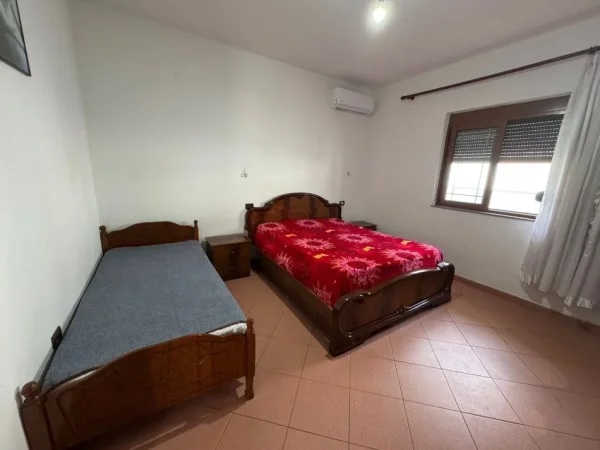 Durres, jepet me qera apartament 1+1+Ballkon Kati 2, 300 € 