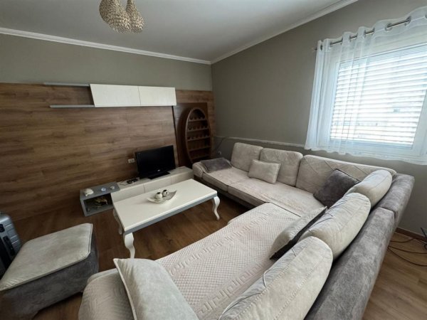 Tirane, jepet me qera apartament 2+1+Ballkon Kati 8, 100 m² 650 € (Don Bosko , Vizion Plus Viva Market)
