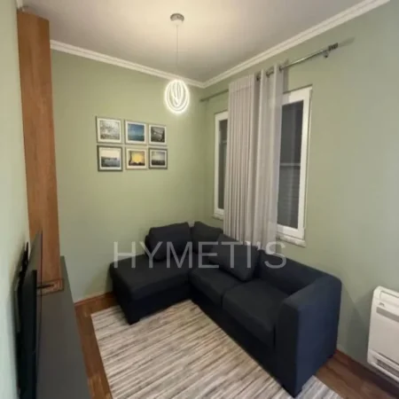 Tirane, jepet me qera apartament 2+1 Kati 1, 120 m² 900 € (Rruga Kavajes, Njësia Bashkiake 6 1020)