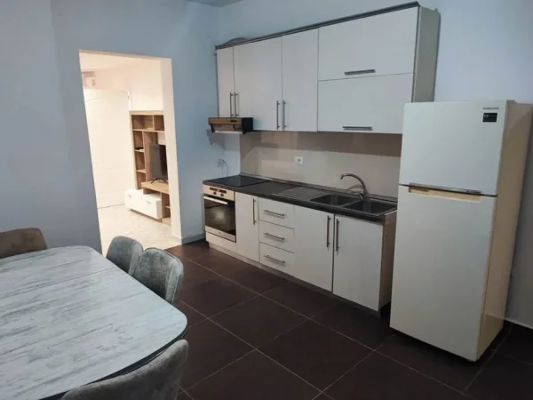 Tirane, shitet apartament 2+1 Kati 1, 90 m² 80.000 € 