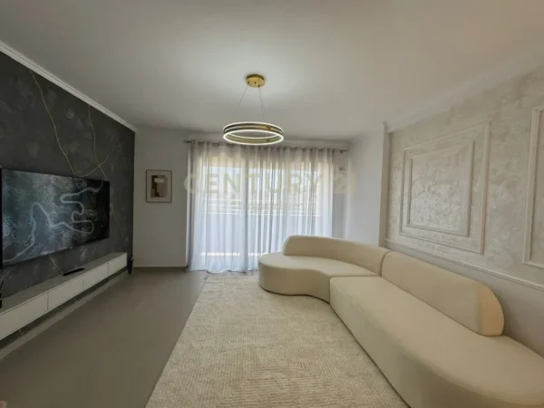 Tirane, shes apartament 2+1+Ballkon Kati 6, 117 m² 163.000 € (IMP117330)