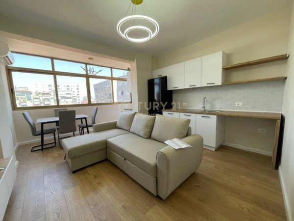 Tirane, jepet me qera apartament 2+1 Kati 5, 850 m² 650 € (ISH PARK)