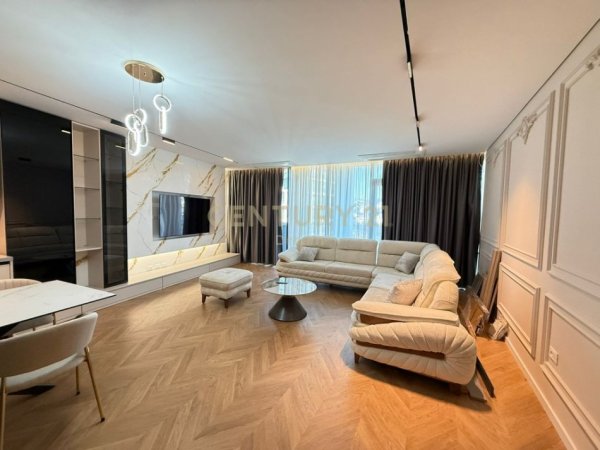Tirane, jepet me qera apartament 2+1 Kati 9, 126 m² 2.000 € (REZIDENCA LAKE VIEW !)
