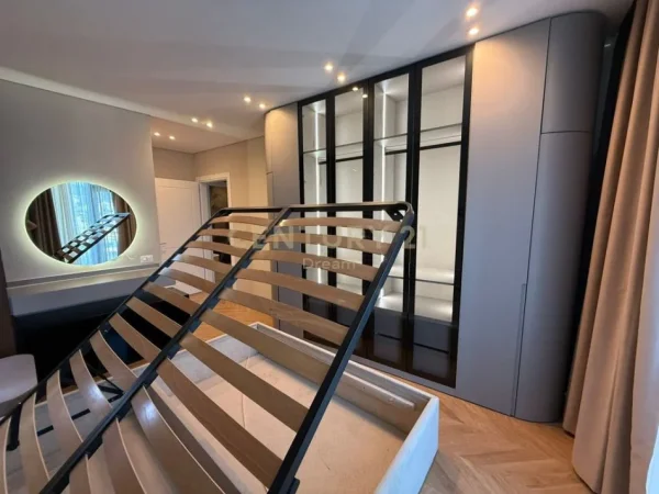 Tirane, jepet me qera apartament 2+1 Kati 9, 126 m² 2.000 € (REZIDENCA LAKE VIEW !)