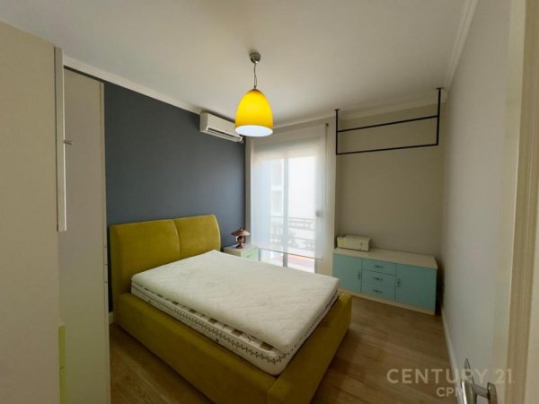 Tirane, jepet me qera apartament 3+1+Ballkon , 120 m² 1.150 € 