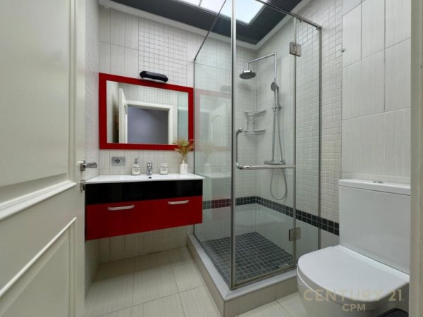 Tirane, jepet me qera apartament 3+1+Ballkon , 120 m² 1.150 € 