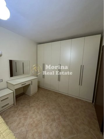 Tirane, jepet me qera apartament 2+1 Kati 4, 85 m² 700 € (Brryli)