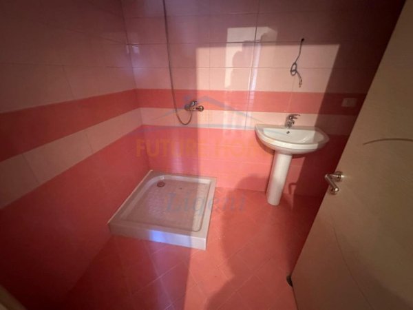 Tirane, shitet apartament 2+1 Kati 2, 103 m² 139.000 € 