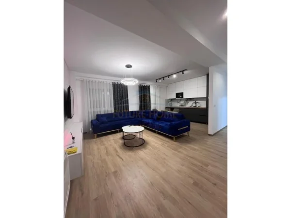 jepet me qera apartament 2+1 Kati 3, 110 m² 1.500 € (Rruga Faik Konica)