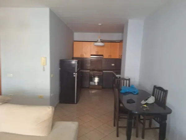 Tirane, shitet apartament 2+1 Kati 3, 87 m² 192.000 € (SELVIA)