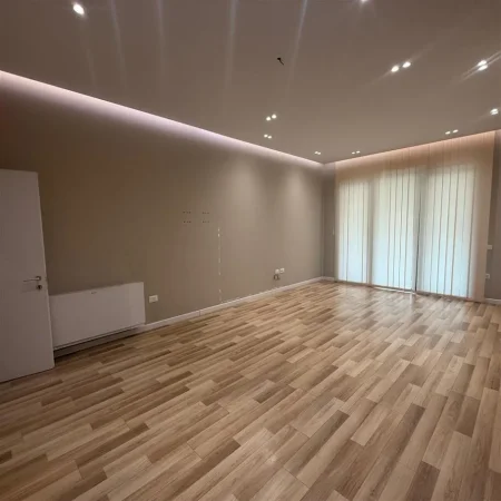 Tirane, shitet apartament 2+1+Ballkon Kati 4, 110 m² 286.000 € (Square 21)