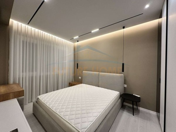 Tirane, jepet me qera apartament 2+1 Kati 7, 104 m² 900 € 