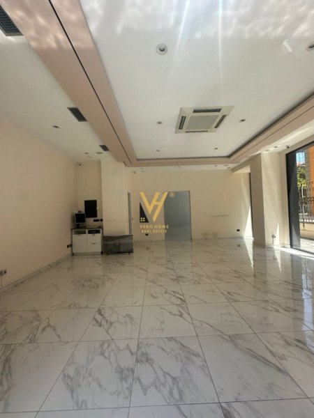 Tirane, jepet me qera ambjent biznesi Kati 0, 120 m² 3.000 € (RRUGA KAJO KARAFILI)