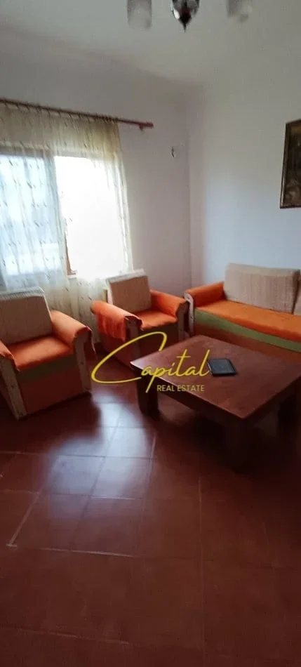 Tirane, jepet me qera apartament 2+1 Kati 2, 180 m² 600 € (ALI DEMI)