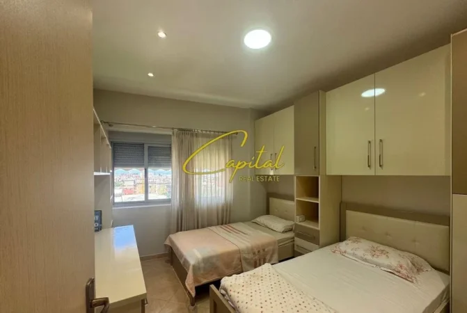 Tirane, jepet me qera apartament 2+1 Kati 5, 90 m² 550 € (SHKOLLA E BASHKUAR)