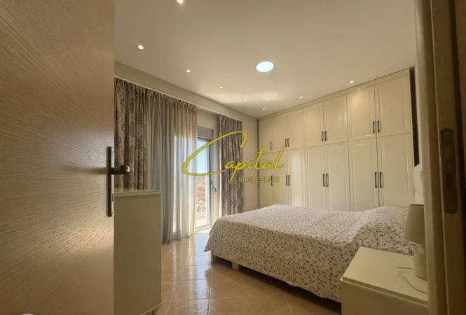 Tirane, jepet me qera apartament 2+1 Kati 5, 90 m² 550 € (SHKOLLA E BASHKUAR)