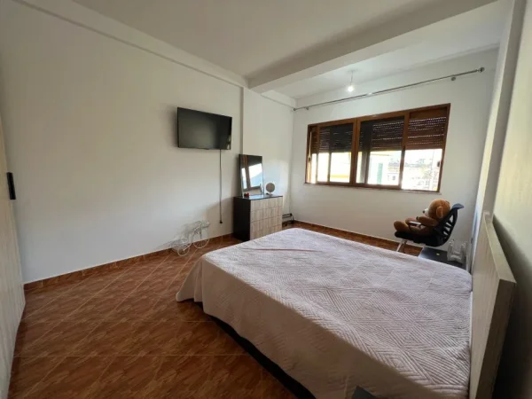 Shqiperi, shitet Vile 5+1+Ballkon , 500 m² 350.000 € (Ali Demi)