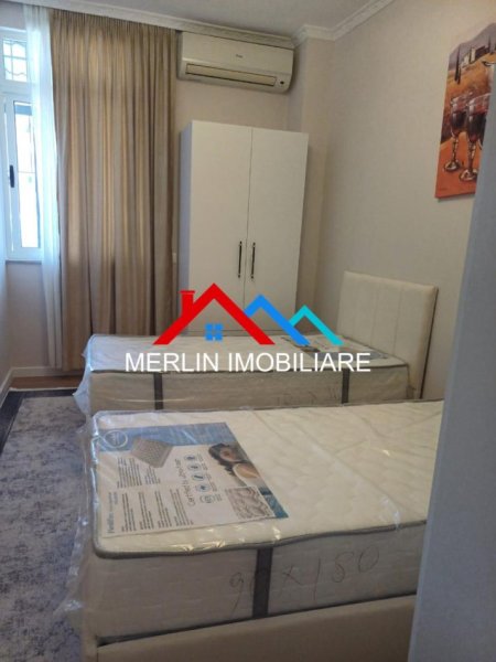 Tirane, shitet apartament 2+1+Ballkon Kati 3, 95 m² 150.000 € (RRUGA E DIBRES)