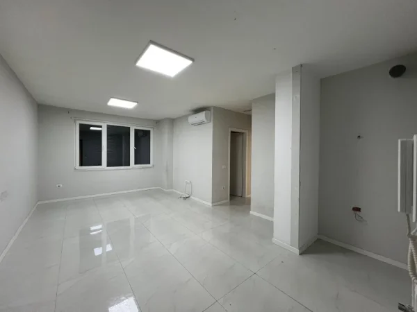 Qira, Apartament 1+1 68m2 (Rruga Tefta Tashko Koco)
