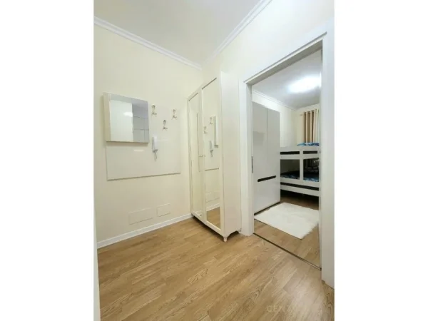 Tirane, jepet me qera apartament 2+1 Kati 5, 80 m² 1.200 € 
