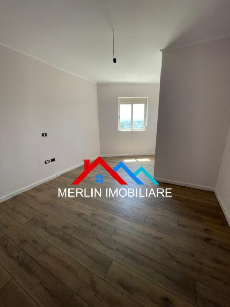 Tirane, shitet apartament 2+1+Ballkon Kati 4, 124 m² 124.000 € (RRUGA SOTIR CACI)