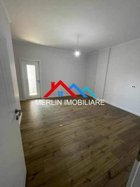 Tirane, shitet apartament 2+1+Ballkon Kati 4, 124 m² 124.000 € (RRUGA SOTIR CACI)