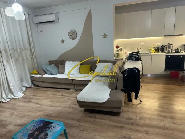 Tirane, shitet apartament 2+1 Kati 5, 102 m² 155.000 € (YZBERISHT)