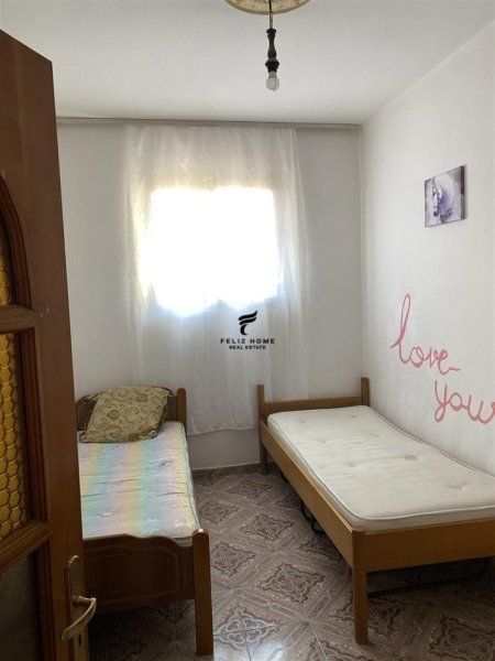 Tirane, jepet me qera apartament 3+1 Kati 2, 110 m² 500 € (RRUGA E DIBRES)