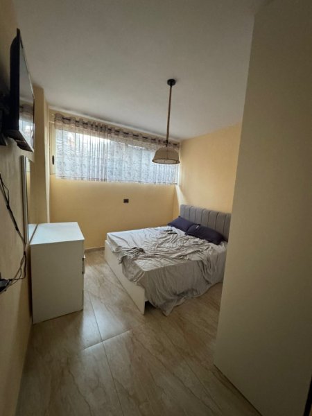 Tirane, jepet me qera apartament 1+1+Ballkon Kati 2, 60 m² 350 € (ALI DEMI)