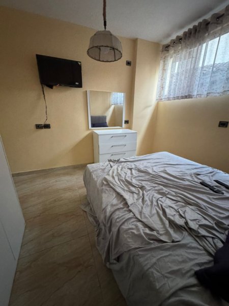 Tirane, jepet me qera apartament 1+1+Ballkon Kati 2, 60 m² 350 € (ALI DEMI)