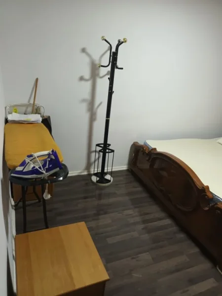 Tirane, jepet me qera apartament 1+1 Kati 2, 60 m² (Ali Demi)