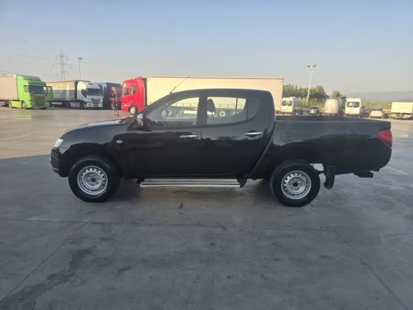 Mitsubishi L 200 DID 4x4 Klima Nafte, e zeze 200.000 km 12.400 €
