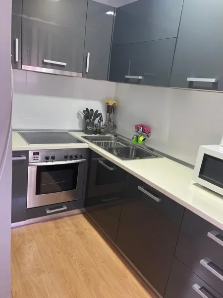 Tirane, shitet 1+1+Ballkon Kati 4, 70 m² 155.000 € 