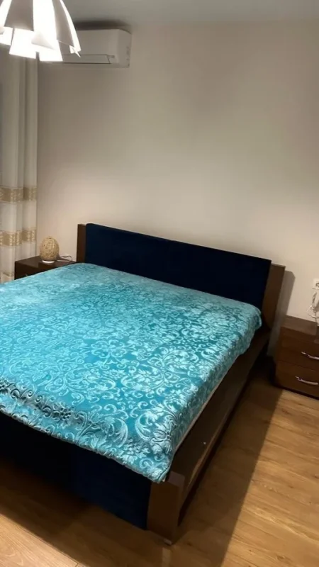 Tirane, jepet me qera 2+1+Ballkon Kati 7, 110 m² 600 € (Rruga e kavajes)