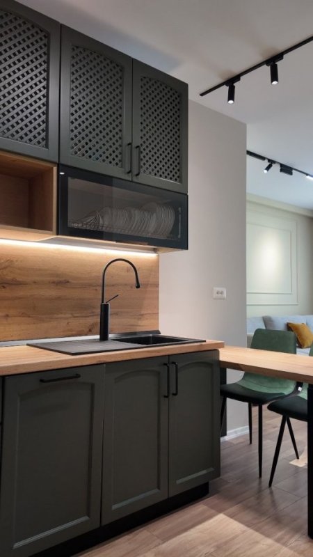 Tirane, jepet me qera apartament 2+1+Ballkon Kati 3, 120 m² 1.100 € (Reuga qemal stafa)