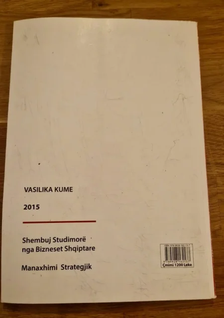 Tirane, shes Shitet libër: “Shembuj Studimorë nga Bizneset Shqiptare – Menaxhimi Strategjik”