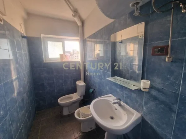 Tirane, shitet apartament 3+1+Aneks+Ballkon Kati 3, 98 m² 178.000 € (Neom117228)