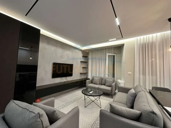 Tirane, jepet me qera apartament 2+1 Kati 7, 104 m² 900 € 